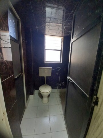 Bathroom in 2.5 BHK Villa at Mulund East – for Sale
