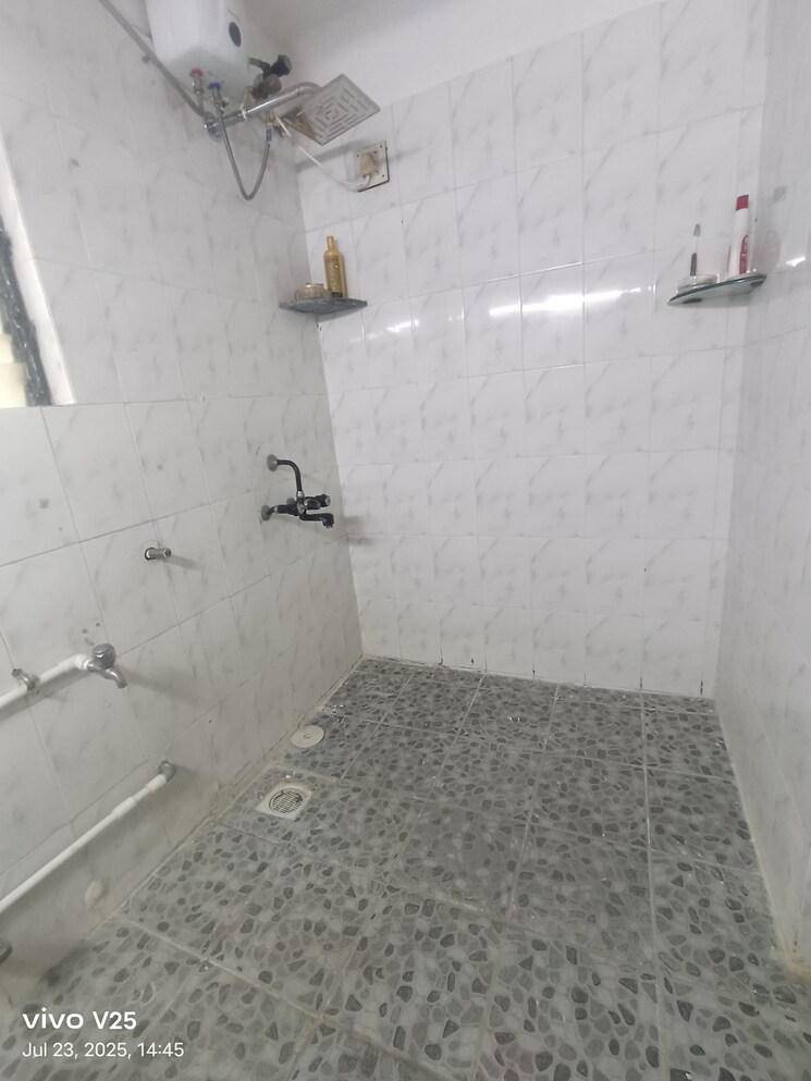 Bathroom, silver-oak 2 Bedroom 1150 Sq.Ft. Apartment In Kalyani Nagar Pune 9009452