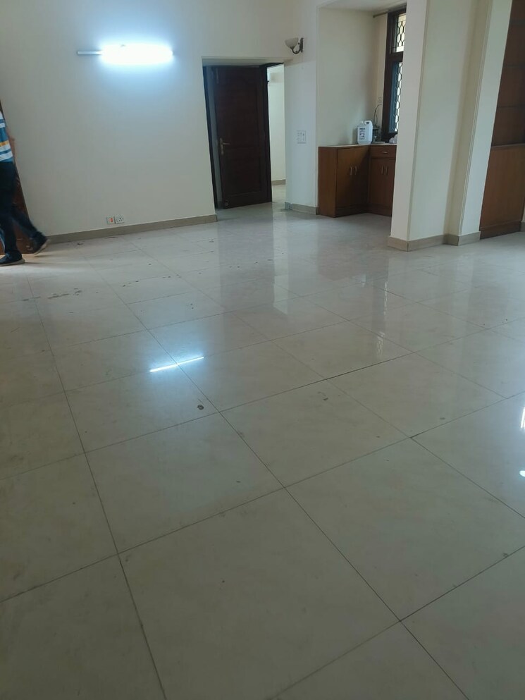 Room, rwa-apartments-sector-30 2 Bedroom 1250 Sq.Ft. Builder Floor In Sector 30 Noida 9009528