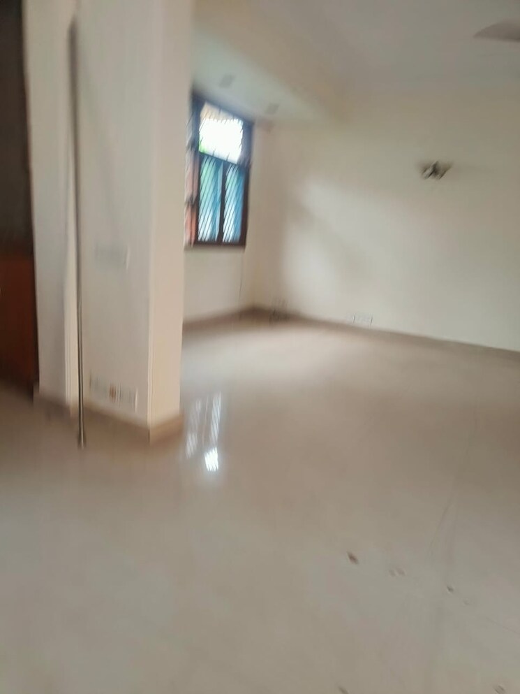 Room, rwa-apartments-sector-30 2 Bedroom 1250 Sq.Ft. Builder Floor In Sector 30 Noida 9009528