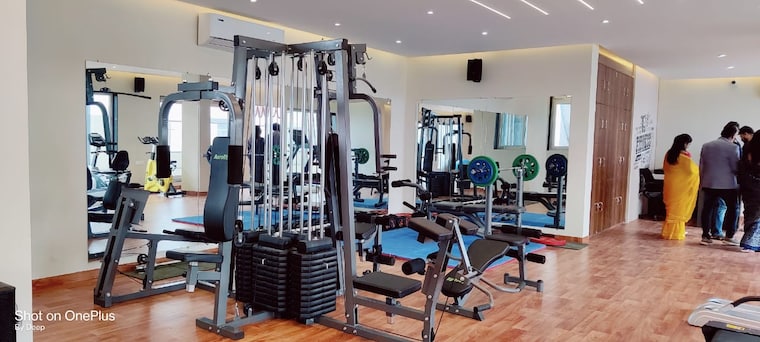 Gym, kachana 4 Bedroom 2300 Sq.Ft. Apartment In Kachana Raipur 9009568