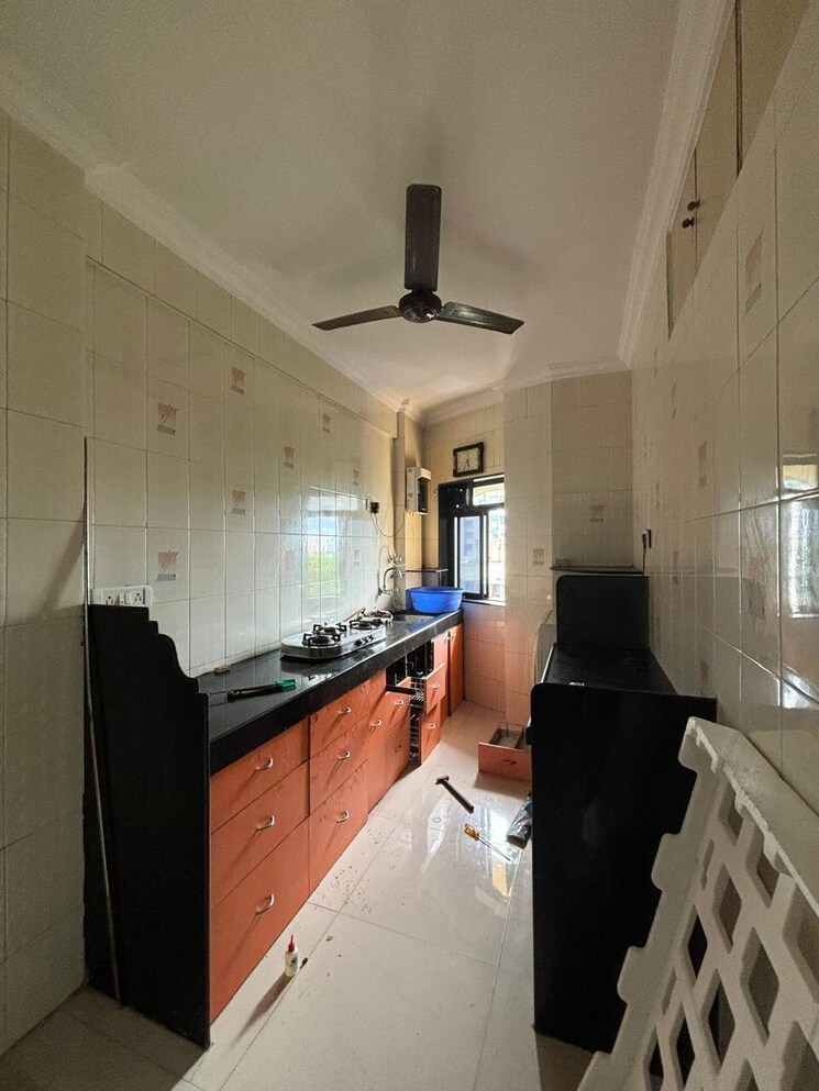 Kitchen, seven-bungalow 2 Bedroom 800 Sq.Ft. Apartment In Andheri West Mumbai 9009598
