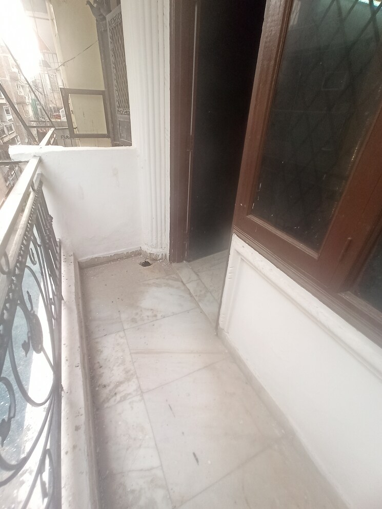 Kitchen, malviya nagar 3 Bedroom 75 Sq.Yd. Builder Floor In Malviya Nagar Delhi 9009700