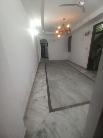 Room in 3 BHK Builder Floor at Malviya Nagar – for Rent
