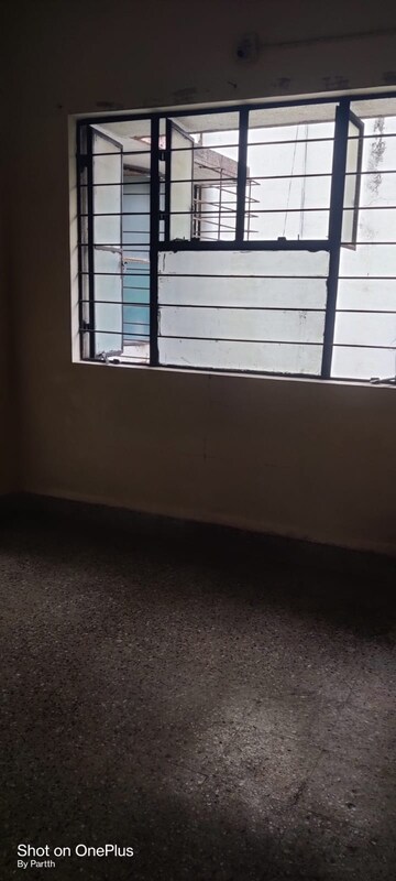 Room in 1 BHK Apartment at Nirmal Residency Kothrud, Kothrud – for Rent