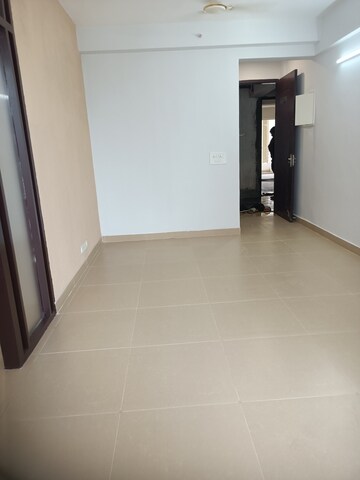 Room in 3 BHK Apartment at Lotus Panache, Sector 110 – for Rent