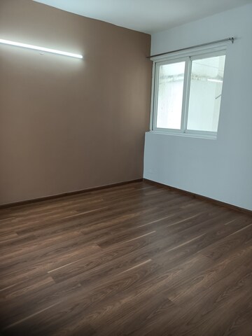Room in 3 BHK Apartment at Lotus Panache, Sector 110 – for Rent