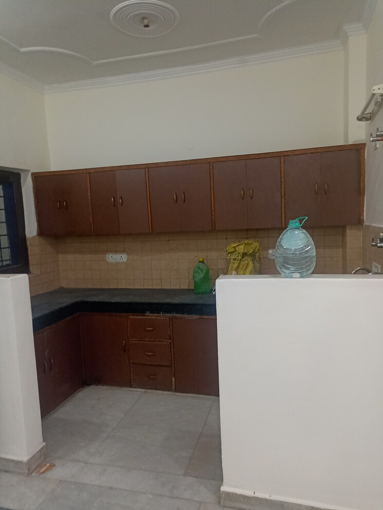 Kitchen, ansal-plaza-sector-23 3 Bedroom 1900 Sq.Ft. Apartment In Sector 23 Gurgaon 9009656