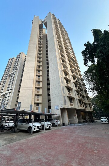 2 BHK Apartment – Exterior View View at Parijat CHS Andheri West, Yari Road - for Rent