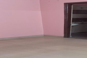 Room in 1 BHK Builder Floor at Sector 23 – for Sale