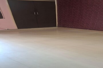 Room in 1 BHK Builder Floor at Sector 23 – for Sale