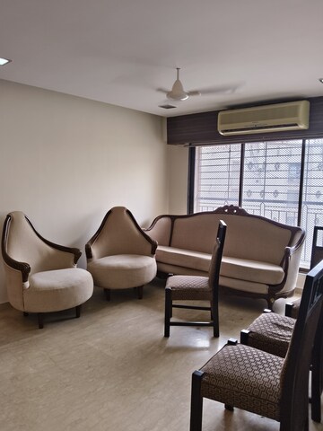 Living Room in 2 BHK Apartment at Vile Parle West – for Rent