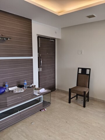 Room in 2 BHK Apartment at Vile Parle West – for Rent