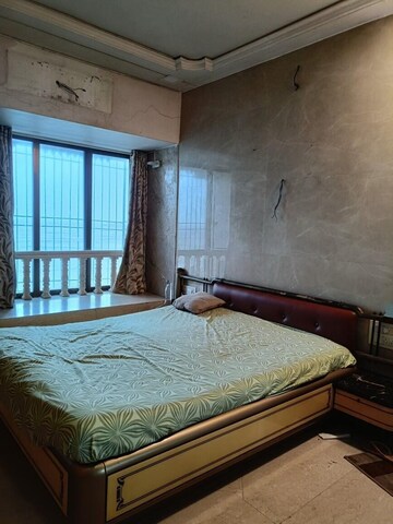 Bedroom in 2 BHK Apartment at Versova View, Andheri West – for Rent