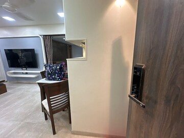 Furnished Amenities in 2 BHK Apartment at Versova – for Rent