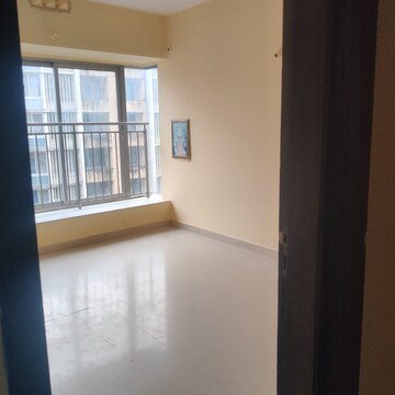 Room in 3 BHK Apartment at Lodha Aqua, Mira Road – for Sale
