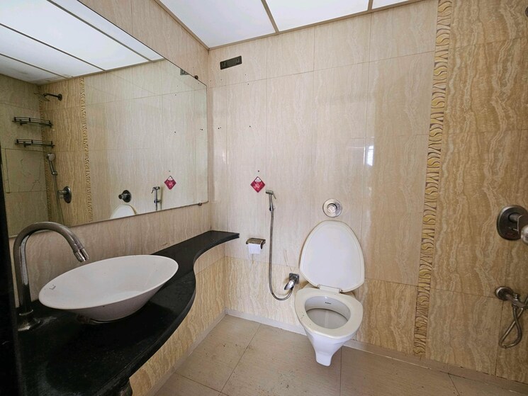 Bathroom, chandiwala-pearl-castle 2 Bedroom 900 Sq.Ft. Apartment In Andheri West Mumbai 9009838