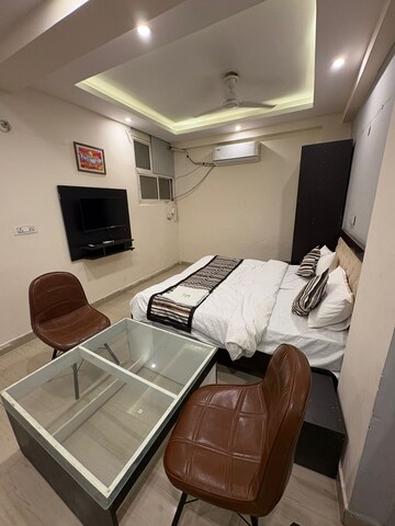 Team Area in 1 BHK Builder Floor at Sector 36 – for Rent
