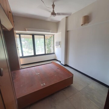 Room in 2 BHK Apartment at Versova – for Rent