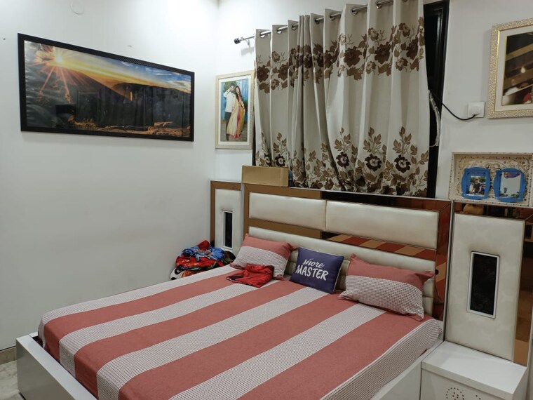 undefined, sector 21a 3 Bedroom 1800 Sq.Ft. Builder Floor In Sector 21a Faridabad 9009880
