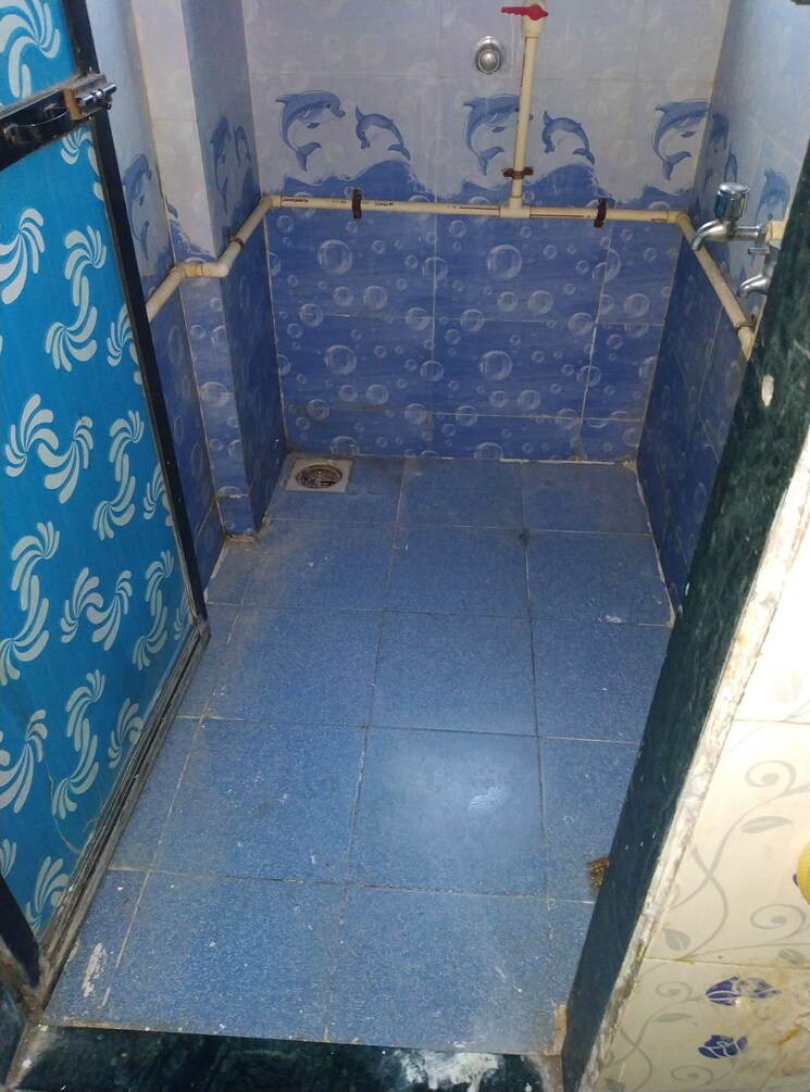 Washroom, shiv-darshan-airoli 1 Bedroom 350 Sq.Ft. Apartment In Airoli Sector 20 Navi Mumbai 9009976