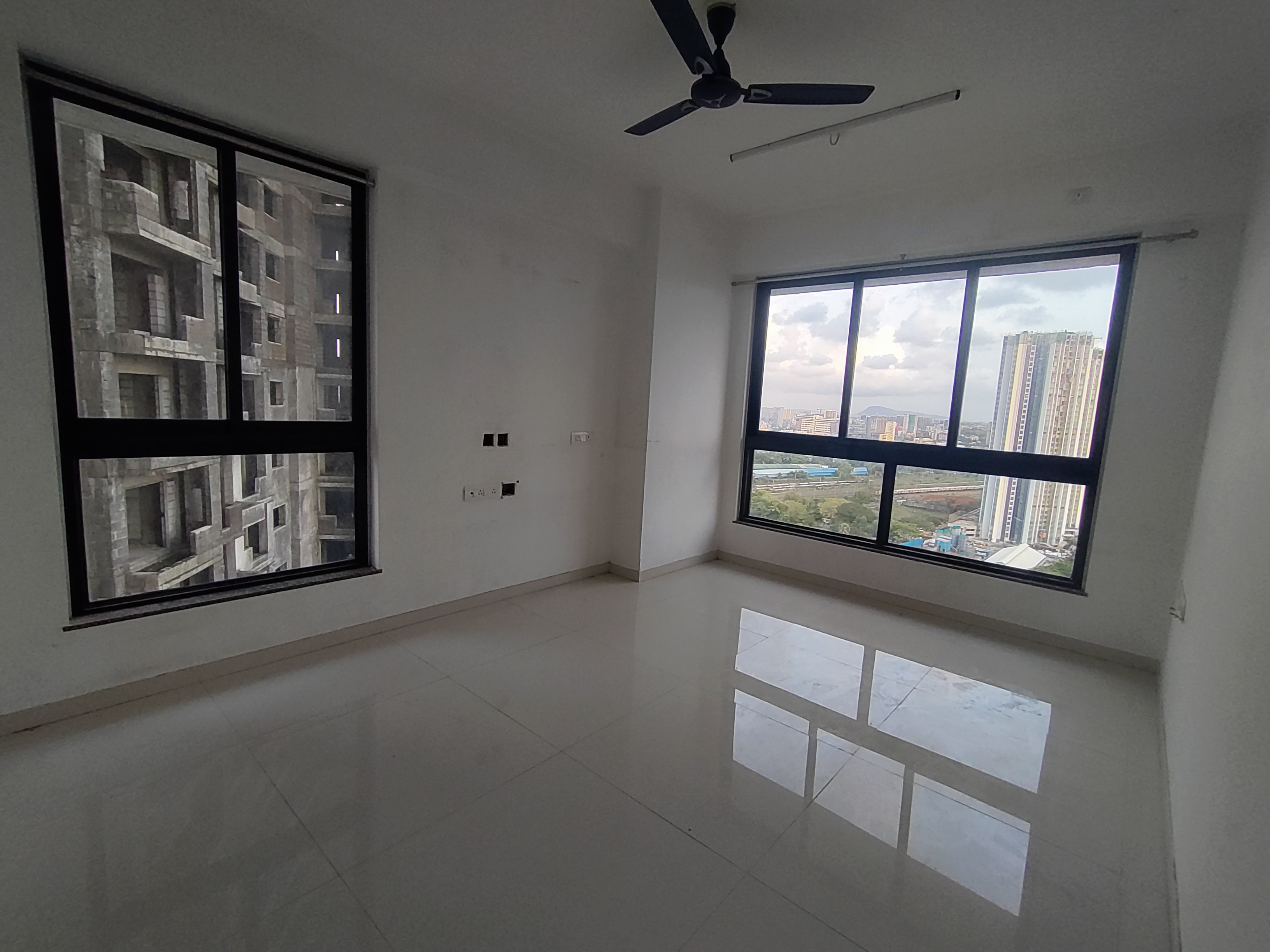 2 BHK + Pooja Room Apartment For Rent in Sunteck City Avenue 2
