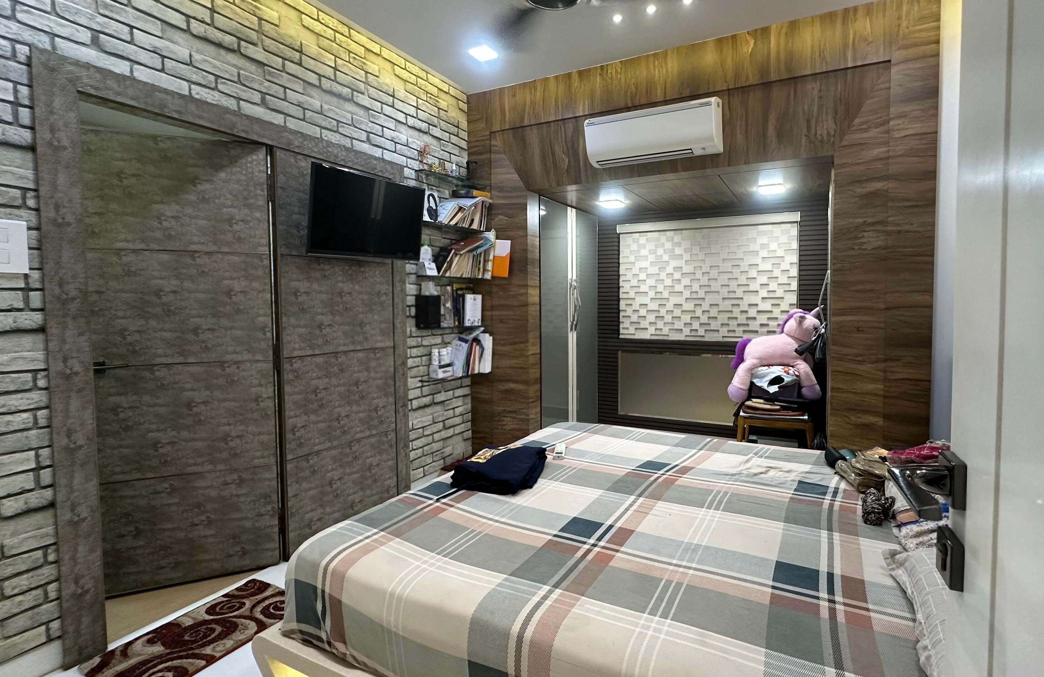 2 BHK + Servant Room Apartment For Rent in Kanakia Hollywood