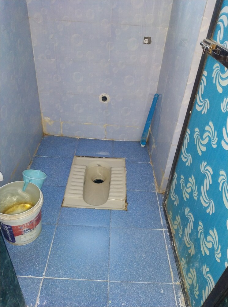 Washroom, shiv-darshan-airoli 1 Bedroom 350 Sq.Ft. Apartment In Airoli Sector 20 Navi Mumbai 9009976