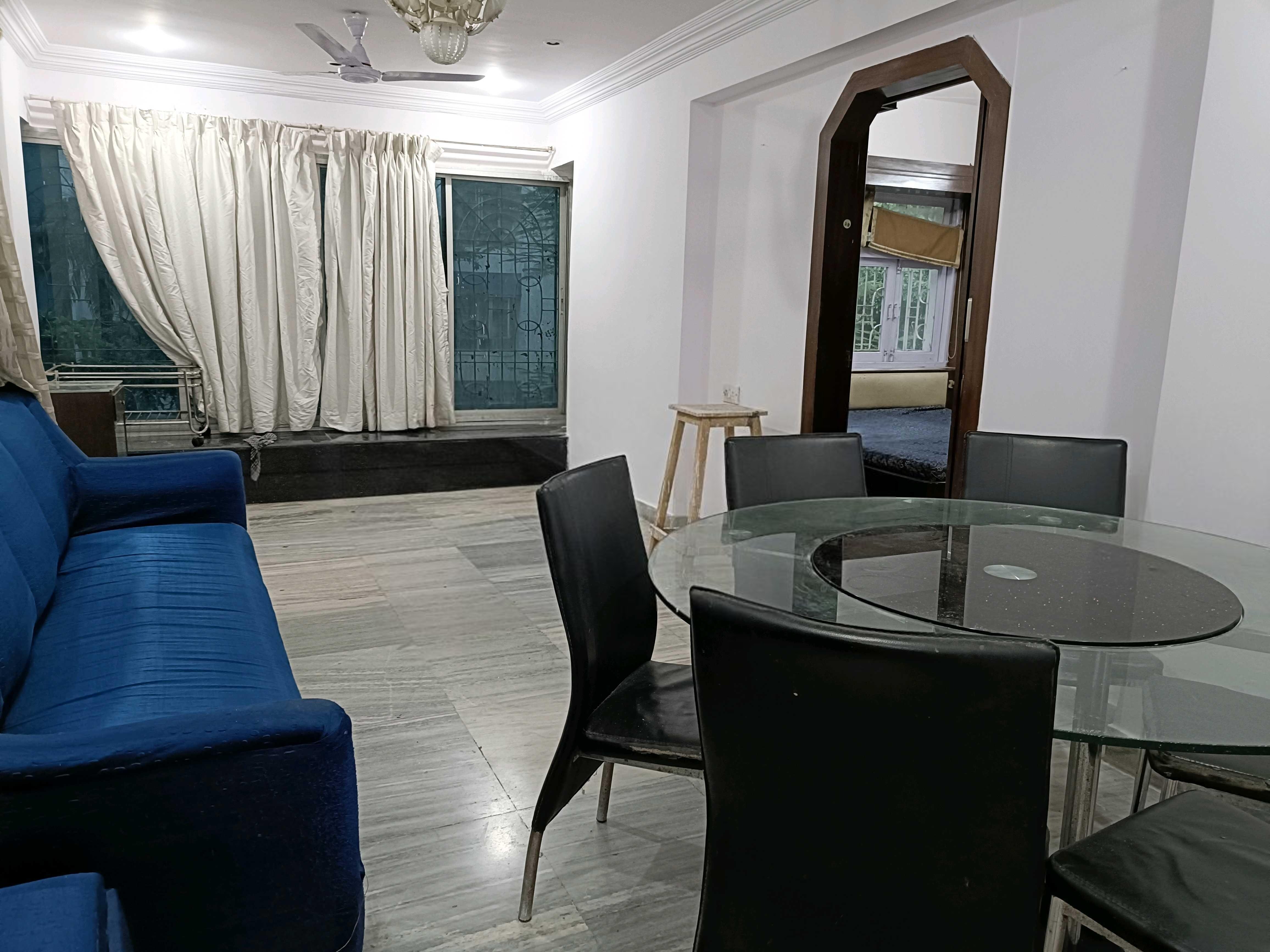 2 BHK + Pooja Room,Servant Room Apartment For Rent in Versova View