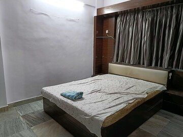 Bedroom in 2 BHK Apartment at Versova View, Andheri West – for Rent
