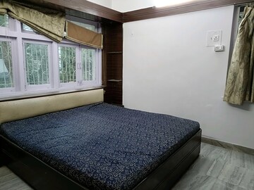 Bedroom in 2 BHK Apartment at Versova View, Andheri West – for Rent