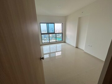 Master Bedroom in 4 BHK Apartment at Rajesh Raj Infinia, Malad West – for Rent