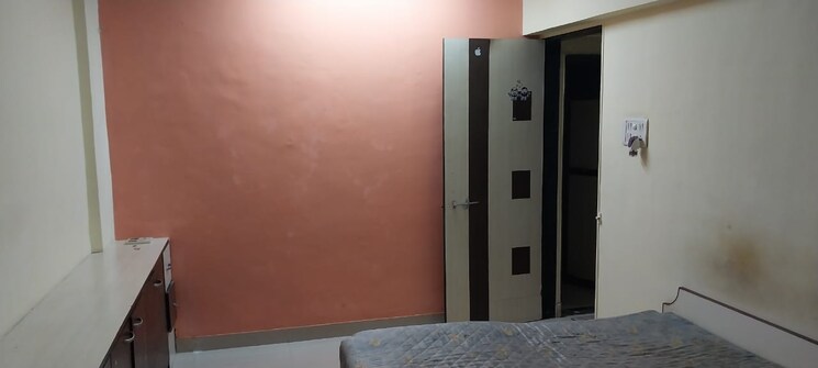 Room, vile parle east 1.5 Bedroom 600 Sq.Ft. Apartment In Vile Parle East Mumbai 9010051