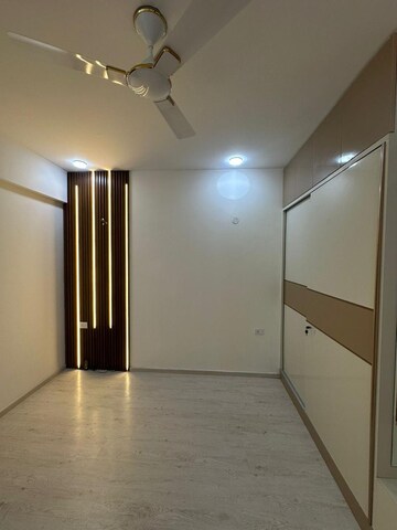 Room in 2 BHK Apartment at M3M Heights, Sector 65 – for Rent