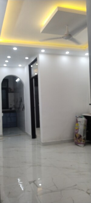 Building Lobby in 2 BHK Builder Floor at Mayur Vihar Phase 1 – for Sale