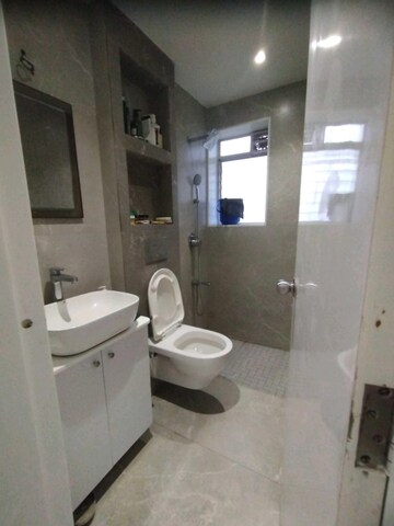 Bathroom in 2 BHK Apartment at Everest Apartment Andheri, Andheri West – for Rent