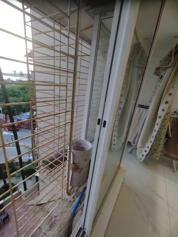 Balcony in 2 BHK Apartment at Everest Apartment Andheri, Andheri West – for Rent