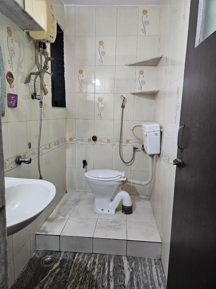 Bathroom, cidco-millennium-tower 1 Bedroom 650 Sq.Ft. Apartment In Sanpada Navi Mumbai 9010110