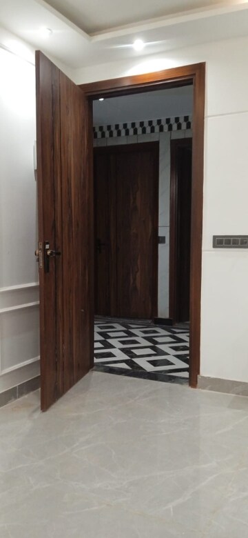 Room in 2 BHK Builder Floor at Palam – for Sale