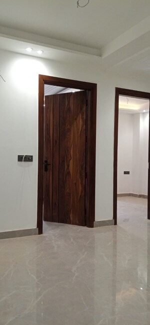 Room in 2 BHK Builder Floor at Palam – for Sale