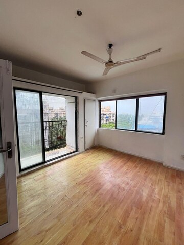 2 BHK Apartment For Rent in Versova View, Andheri West