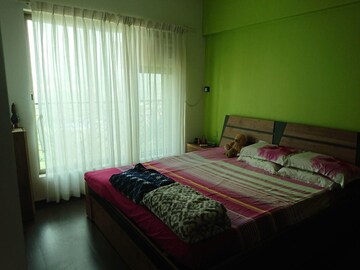 Bedroom in 2 BHK Apartment at Raj Classic, Andheri West – for Rent