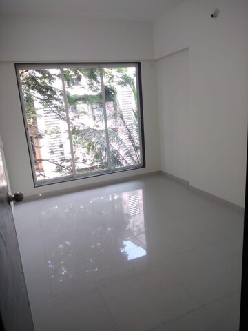 Room in 2 BHK Apartment at Dn Nagar – for Rent