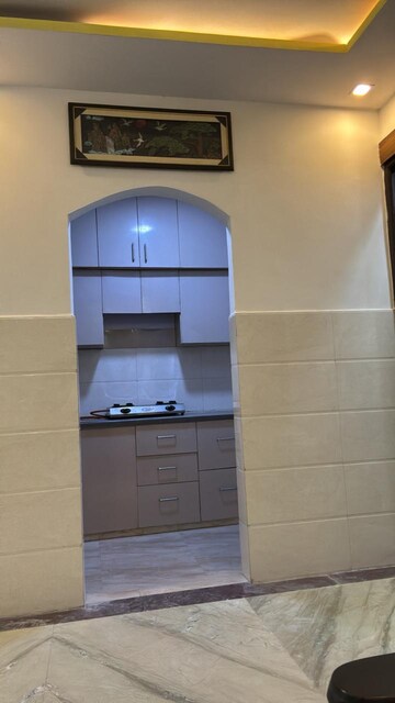 Furnished Amenities in 3 BHK Builder Floor at Niti Khand – for Rent