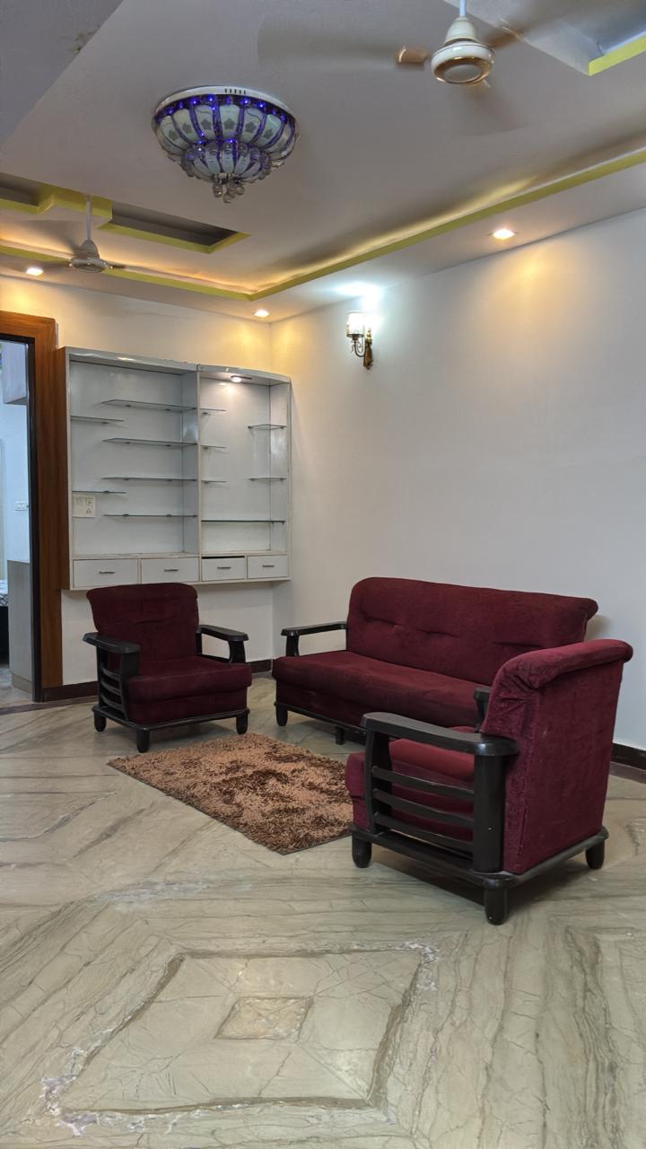3 BHK Builder Floor For Rent in Niti Khand
