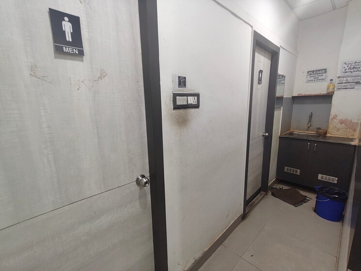 undefined, royapettah Commercial Office Space in IT/SEZ 2000 Sq.Ft. In Royapettah Chennai 9010216