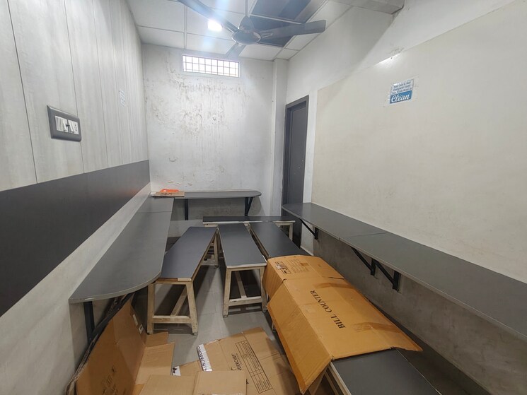 Team Area, royapettah Commercial Office Space in IT/SEZ 2000 Sq.Ft. In Royapettah Chennai 9010216