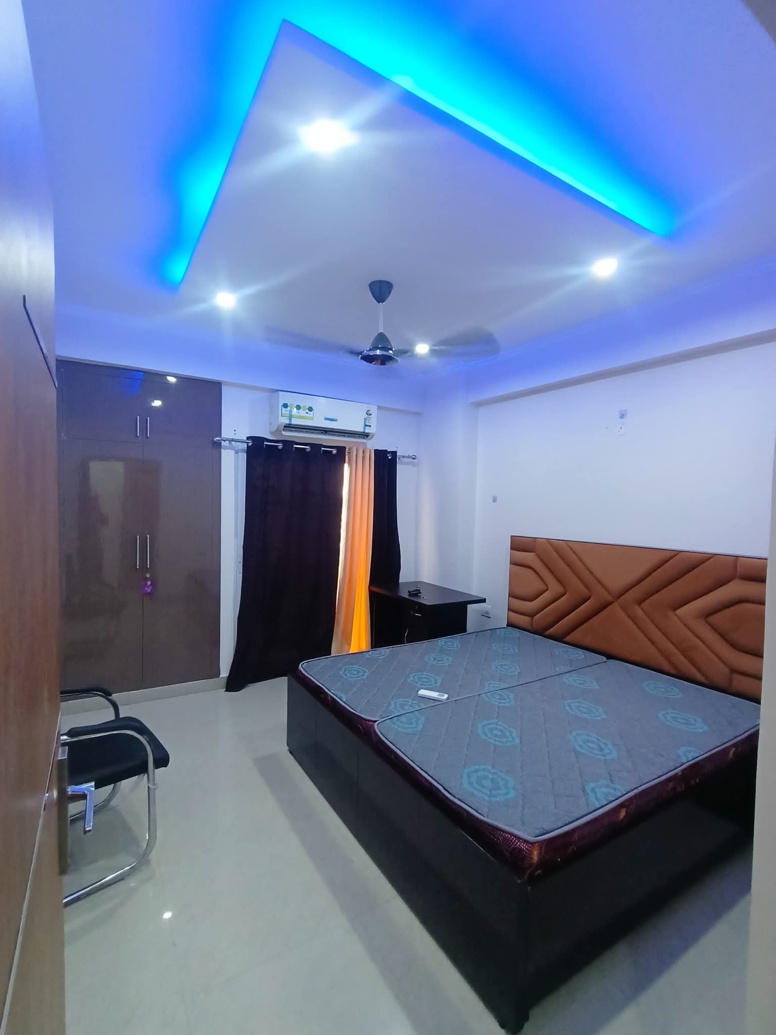 1 RkBuilder Floor For Rent in Saket