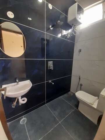 Bathroom in 2 BHK Builder Floor at Sultan Court, Rt Nagar – for Rent