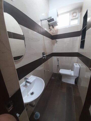 Kitchen in 2 BHK Builder Floor at Sultan Court, Rt Nagar – for Rent